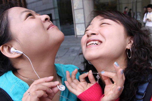 看谁的更闪？