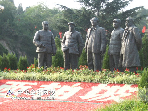 五大书记塑像