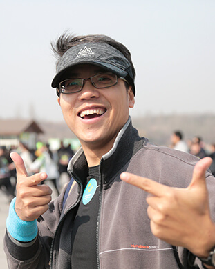 ����ǰ�˷ܵĴ�˧