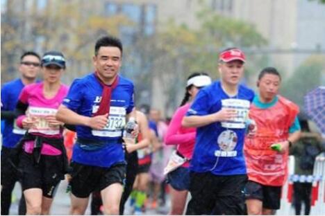 �������һ���£�����������֮�к㣬���¼���