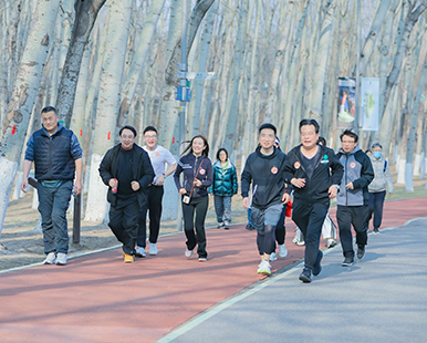 奔跑中的老师们